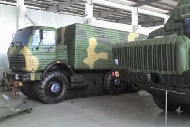 筠连大型军事车